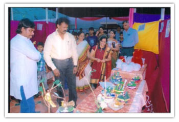 THE ART & CRAFT EXHIBITION � 2012